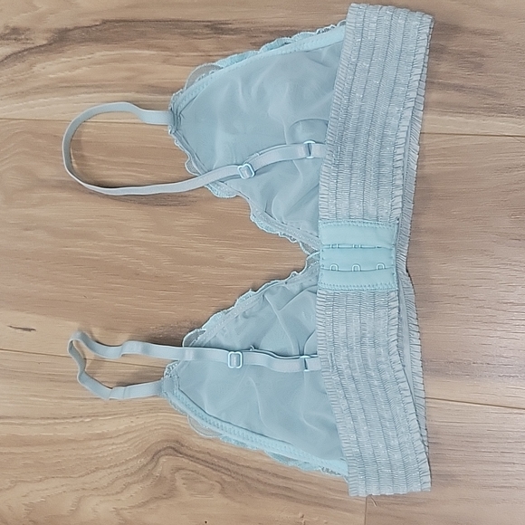 Light Blue Aerie Bralette XS - Picture 2 of 6